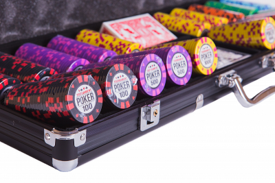 картинка Набор для покера Tournament на 500 фишек от магазина Gamesdealer.ru