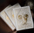 картинка Карты "Theory11 Ivory Tycoon" магазин Gamesdealer.ru являющийся официальным дистрибьютором в России картинка Карты "Theory11 Ivory Tycoon" от магазина Gamesdealer.ru