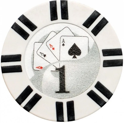 картинка Набор для покера Royal Flush на 100 фишек от магазина Gamesdealer.ru
