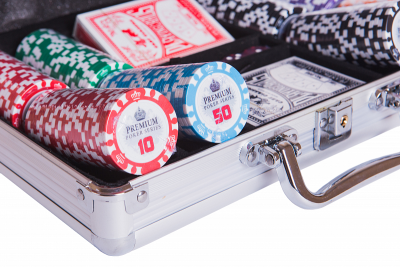 картинка Набор для покера Premium Crown на 200 фишек от магазина Gamesdealer.ru