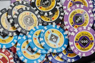 картинка Набор для покера Crown на 500 фишек от магазина Gamesdealer.ru