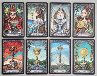 картинка Карты Таро "Dark Mansion Tarot" Reprint / Темный Особняк TAROMANIA от магазина Gamesdealer.ru