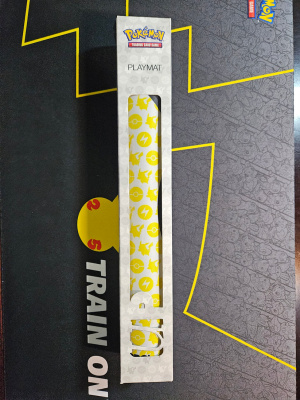 картинка Ultra PRO Pokemon Pikachu Standard Gaming Playmat Mousepad for Pokemon TCG Игровой коврик Покемон от магазина Gamesdealer.ru