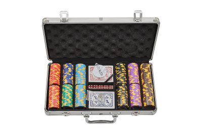 картинка Набор для покера Diamond на 300 фишек от магазина Gamesdealer.ru
