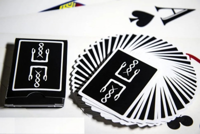 картинка Карты "Heka Playing cards by Gabriel Borden Standard index" от магазина Gamesdealer.ru