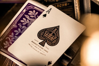 картинка Карты "Theory11 Purple Monarchs" от магазина Gamesdealer.ru