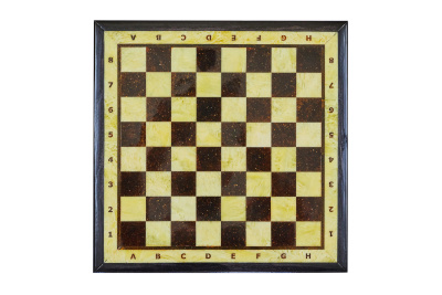картинка Шахматная доска малая с рамкой из янтаря 25*25 от магазина Gamesdealer.ru