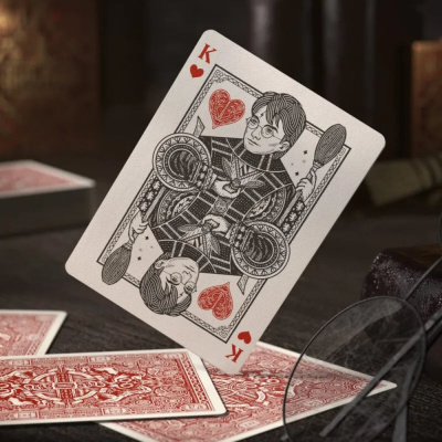 картинка Карты "Theory11 Harry Potter Deck - Red (Gryffindor)" от магазина Gamesdealer.ru