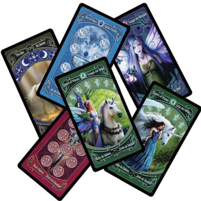 картинка Карты Таро "Fournier Anne Stokes Legends Tarot" Fournier / Таро Легенды от магазина Gamesdealer.ru