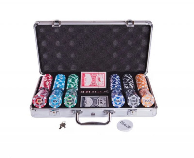 картинка Набор для покера Star на 300 фишек от магазина Gamesdealer.ru